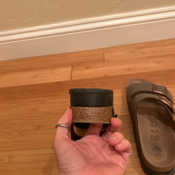 Sandals - Picture 3 of 3